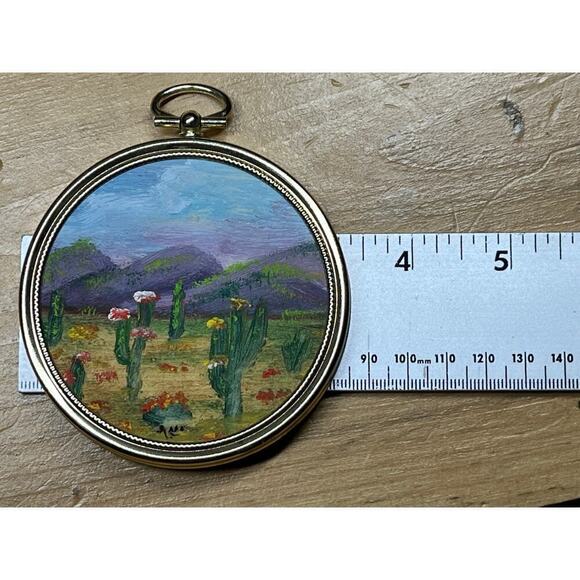 Beautiful Small Round Vintage Painting.Oil?Mountains Cactus Floral.Framed&Signed - Picture 5 of 5